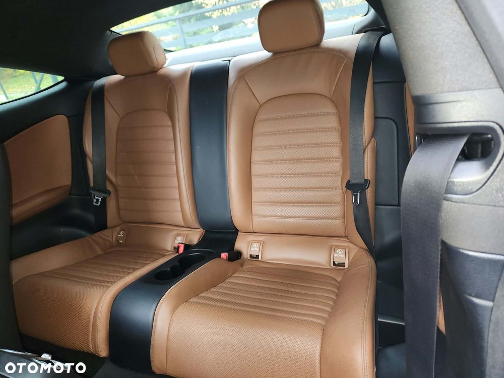 Mercedes-Benz Klasa C 300 9G-TRONIC - 13