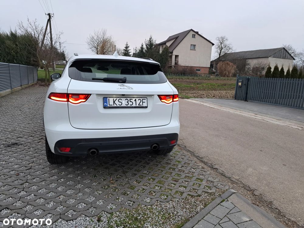 Jaguar F-Pace 2.0 i4P AWD R-Sport - 4