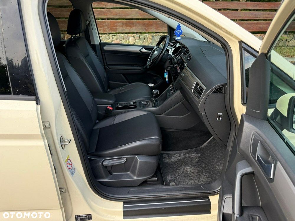 Volkswagen Touran - 8