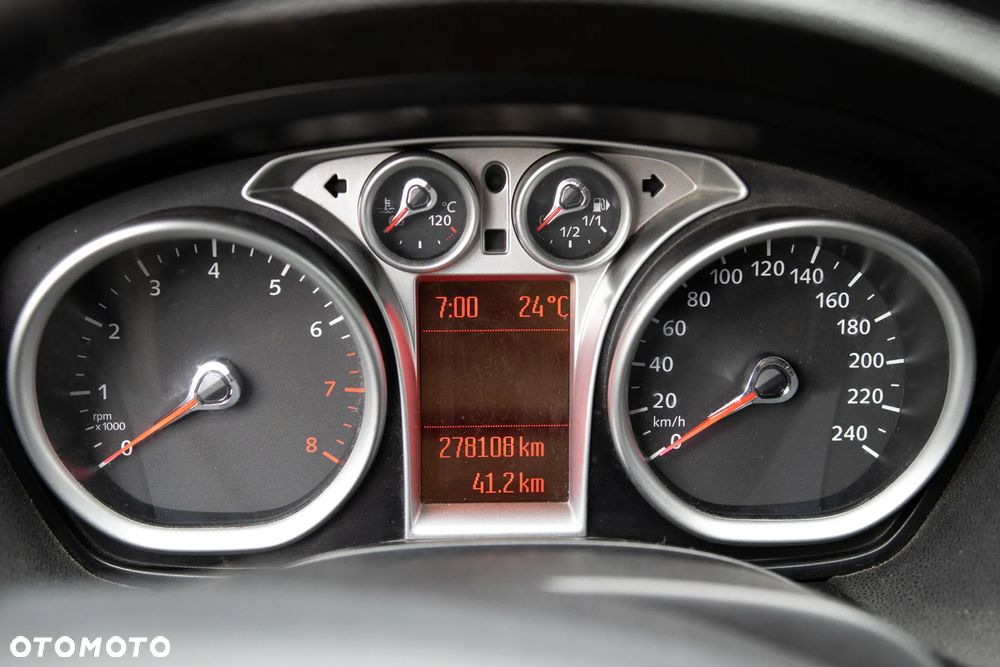 Ford Kuga 2.5 4x4 Individual - 11