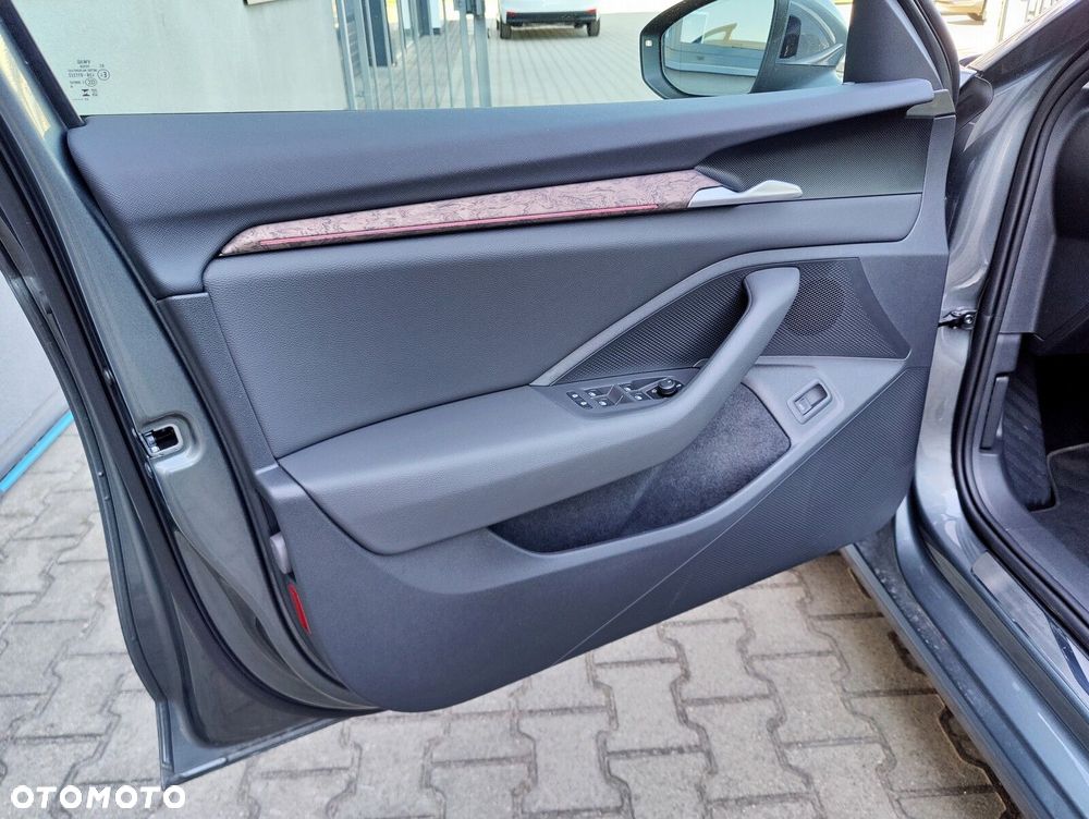 Skoda Superb 2.0 TSI L&K DSG - 11