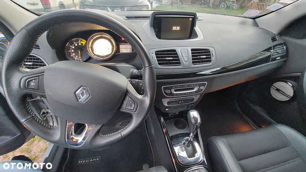 Renault Megane ENERGY TCe 130 EDC BOSE EDITION - 9