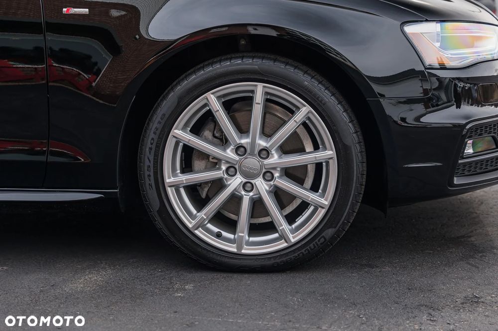 Audi A4 Limousine 2.0 TFSI ultra S tronic design - 15