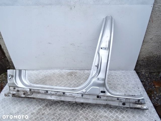 Próg LEWY Ford Focus MK3 HB OB - 1