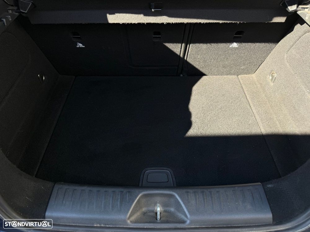 Mercedes-Benz A 180 - 38