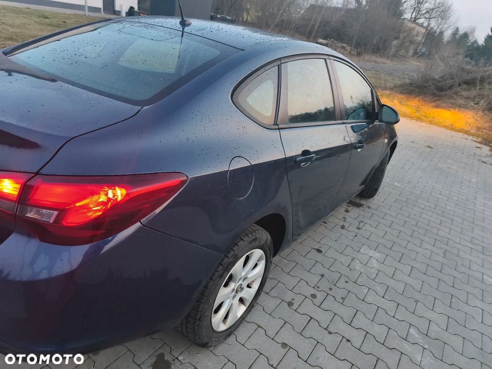 Opel Astra - 10