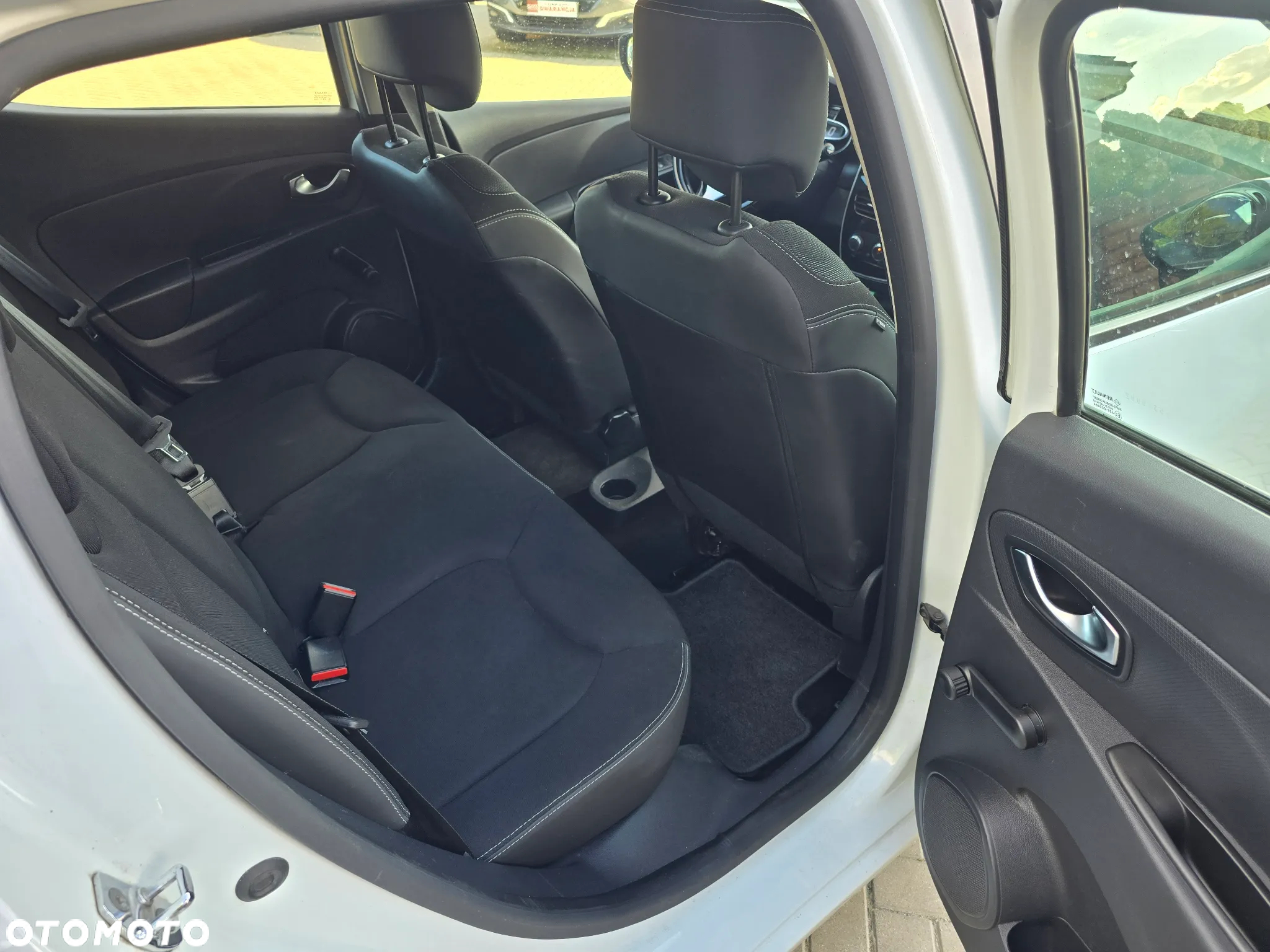 Renault Clio - 10