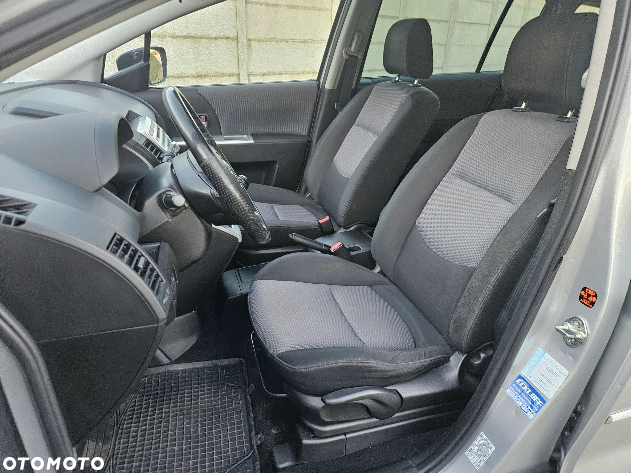 Mazda 5 - 11