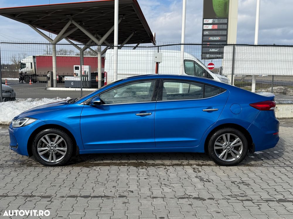 Hyundai Elantra 1.6 CRDI Exclusive - 3