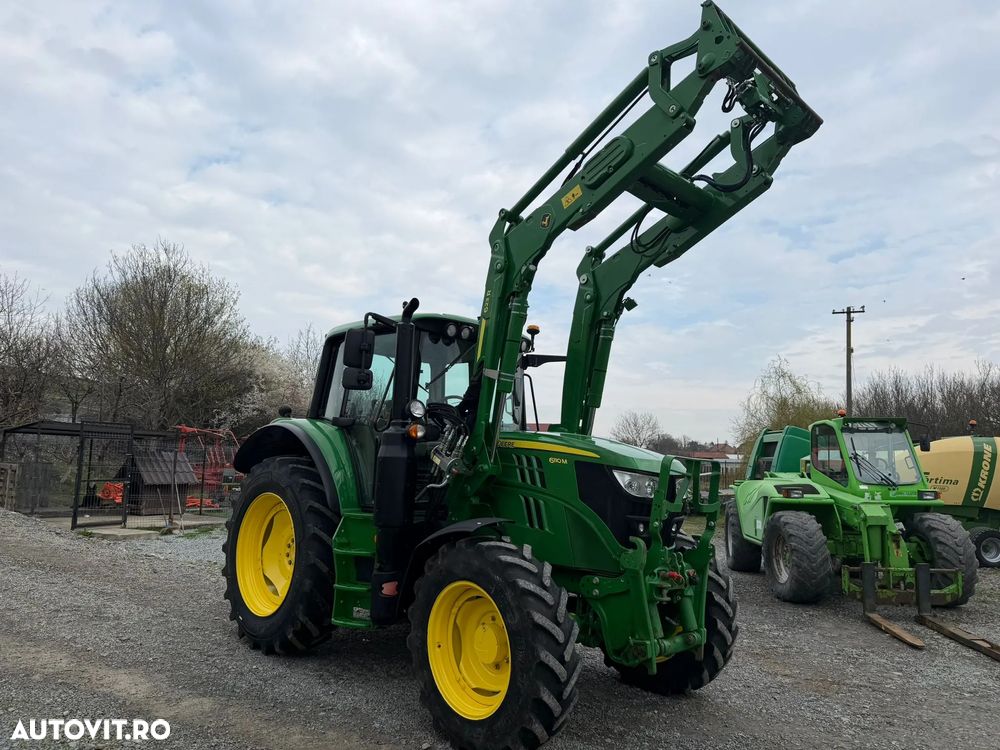 John Deere 6110 M - 6
