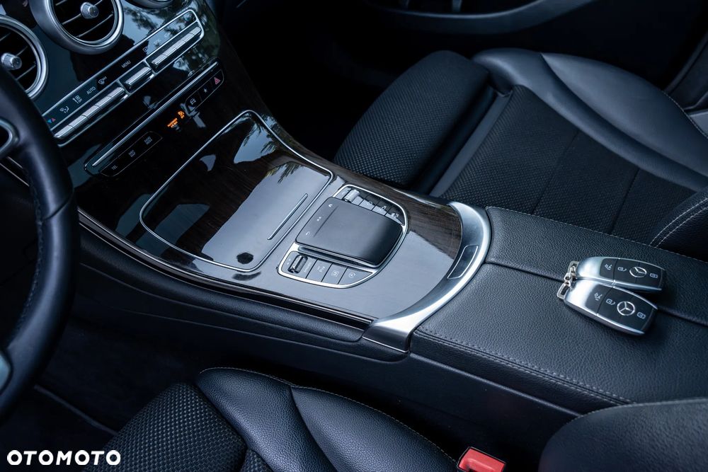 Mercedes-Benz GLC 200 d 4Matic 9G-TRONIC Exclusive - 22