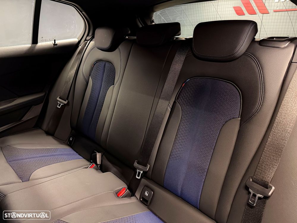 BMW 118 i Pack Desportivo M Auto - 11
