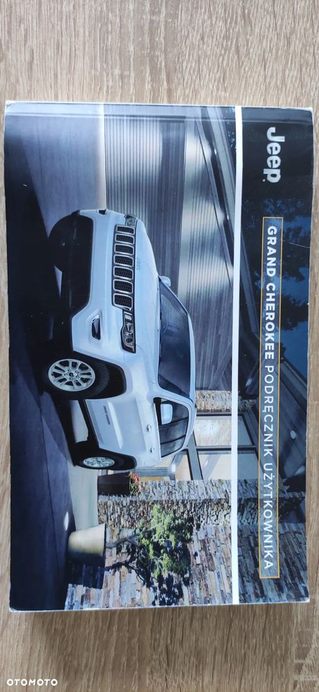 Jeep Grand Cherokee - 15