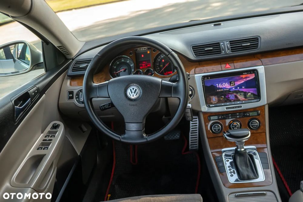 Volkswagen Passat 2.0 FSI Automatik Highline - 30