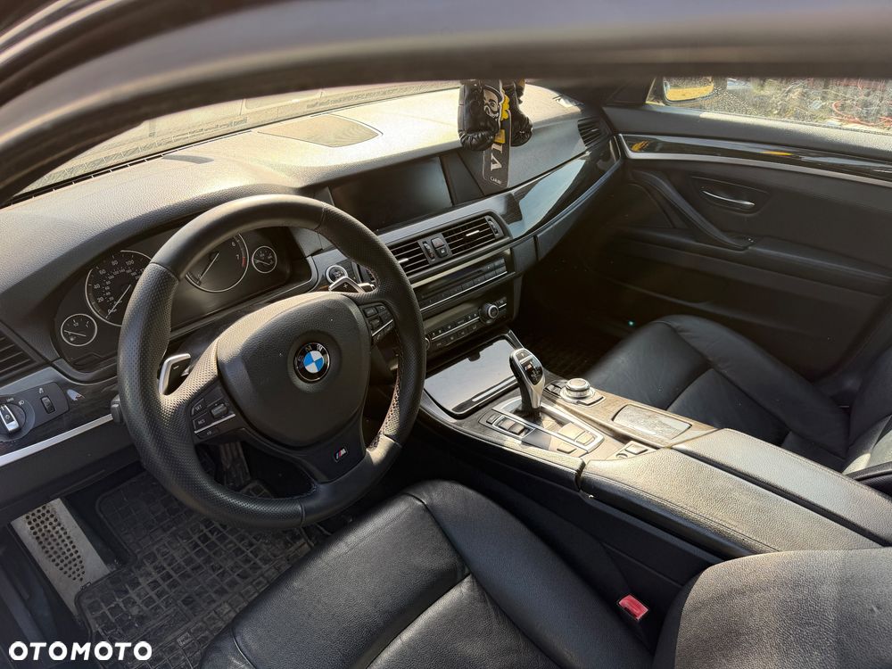 BMW Seria 5 535i - 12