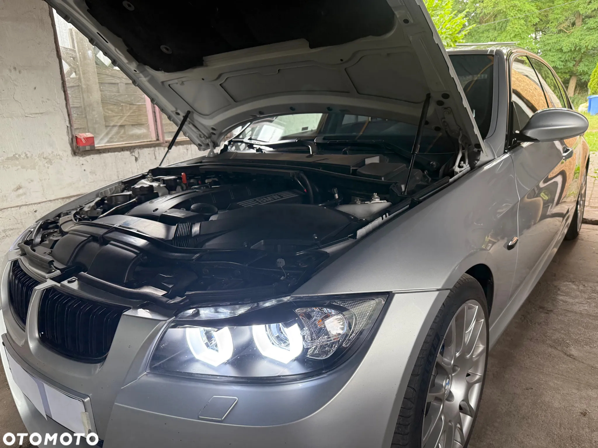 BMW Seria 3 325i - 5