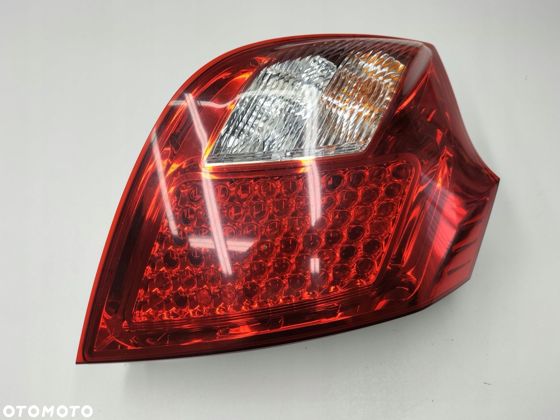 LAMPA PRAWA TYŁ TYLNA 92402-1H0 KIA CEED 1 I 5D HB LIFT - 1