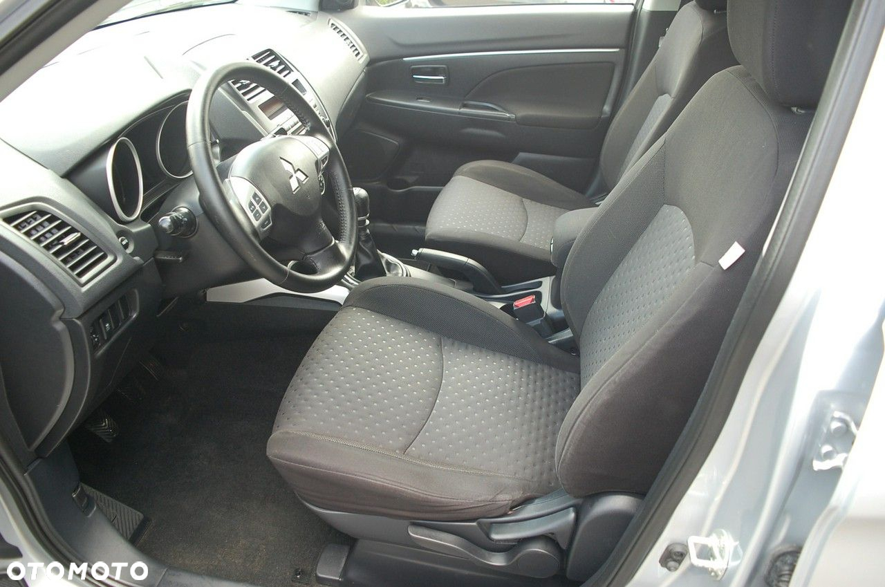 Mitsubishi ASX - 5