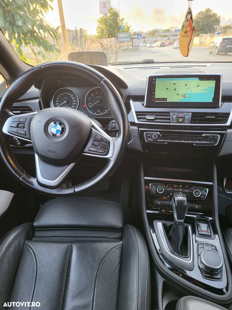 BMW Seria 2 218i AT Sport Line - 14