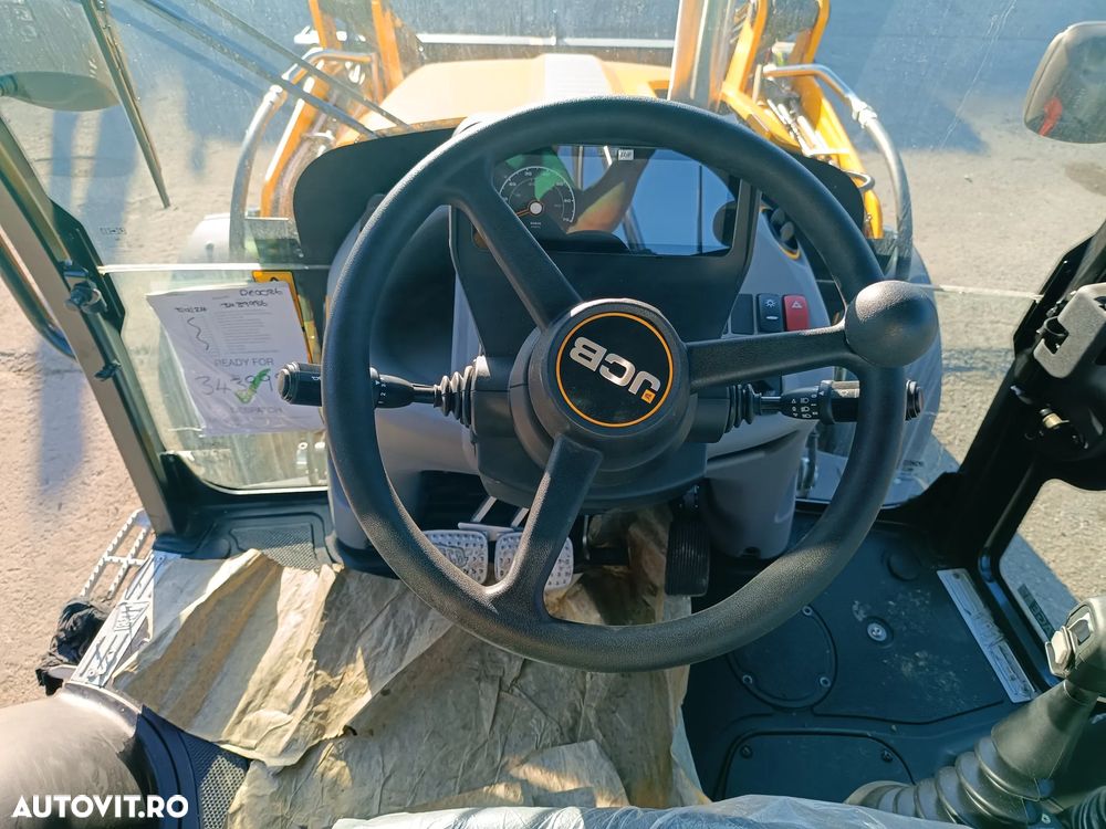 JCB 3CX - 12