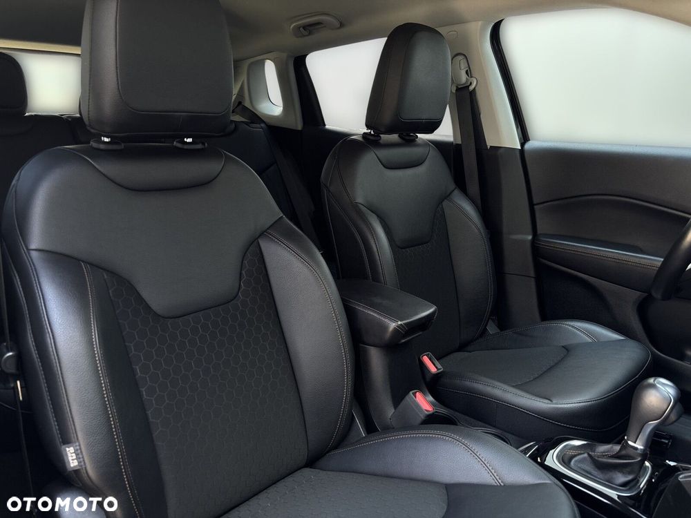 Jeep Compass 1.3 TMair Limited FWD S&S DDCT - 32