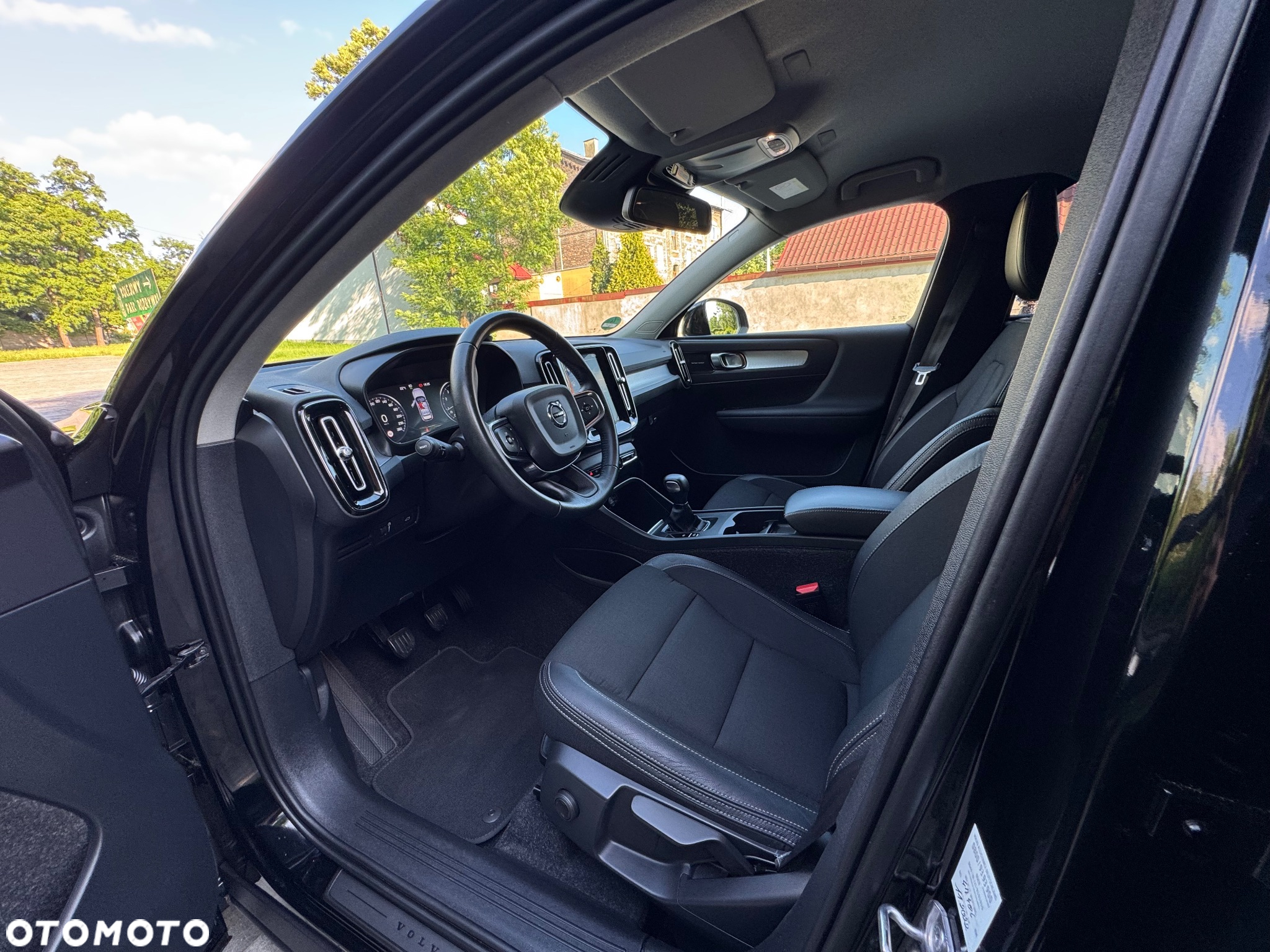 Volvo XC 40 T3 Momentum - 9
