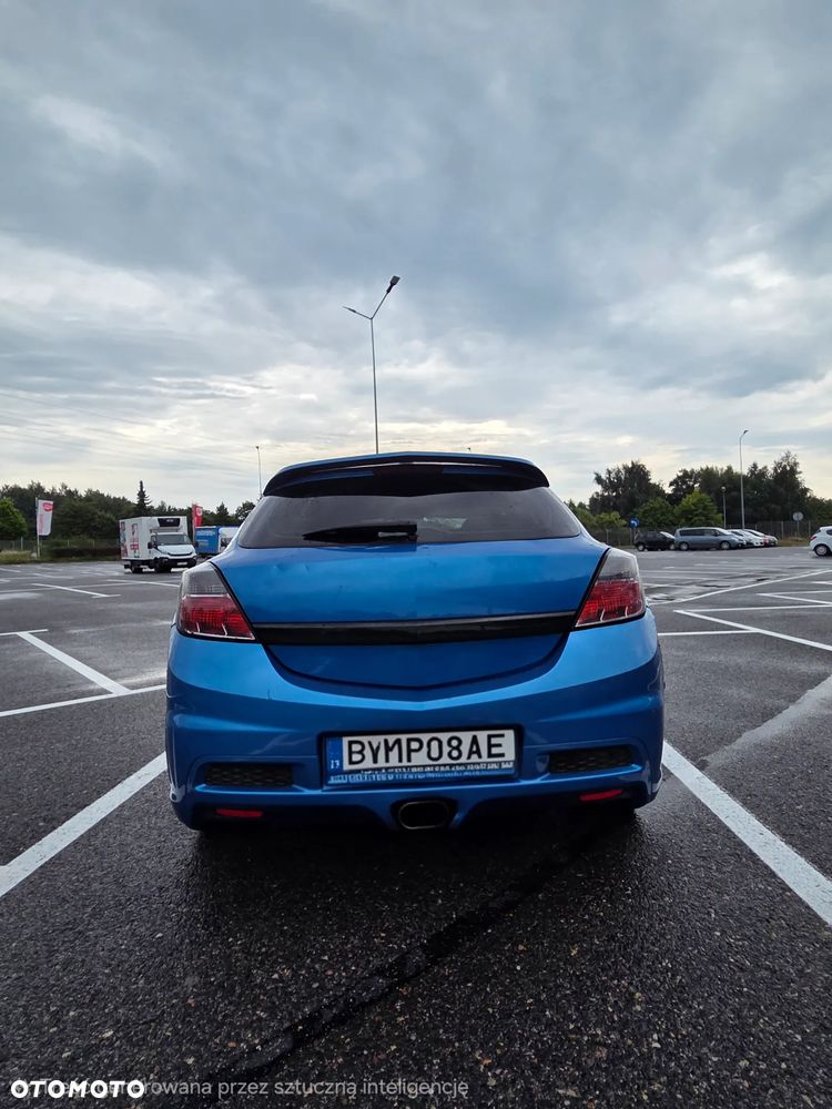 Opel Astra 2.0 T OPC - 4