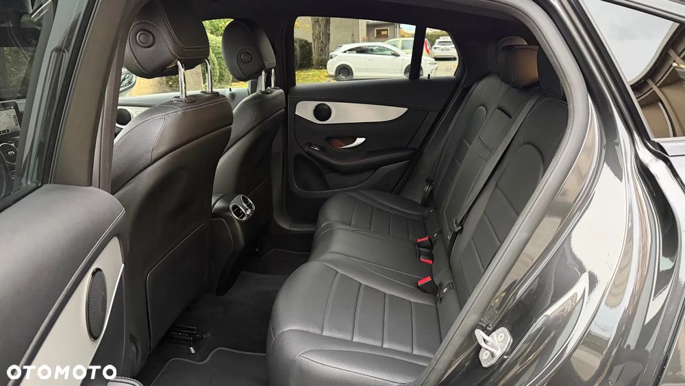 Mercedes-Benz GLC - 23
