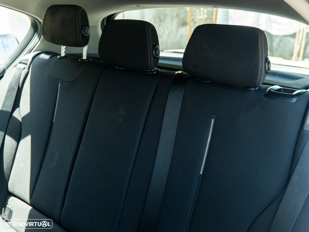 BMW 116 d EDynamics Line Sport - 12