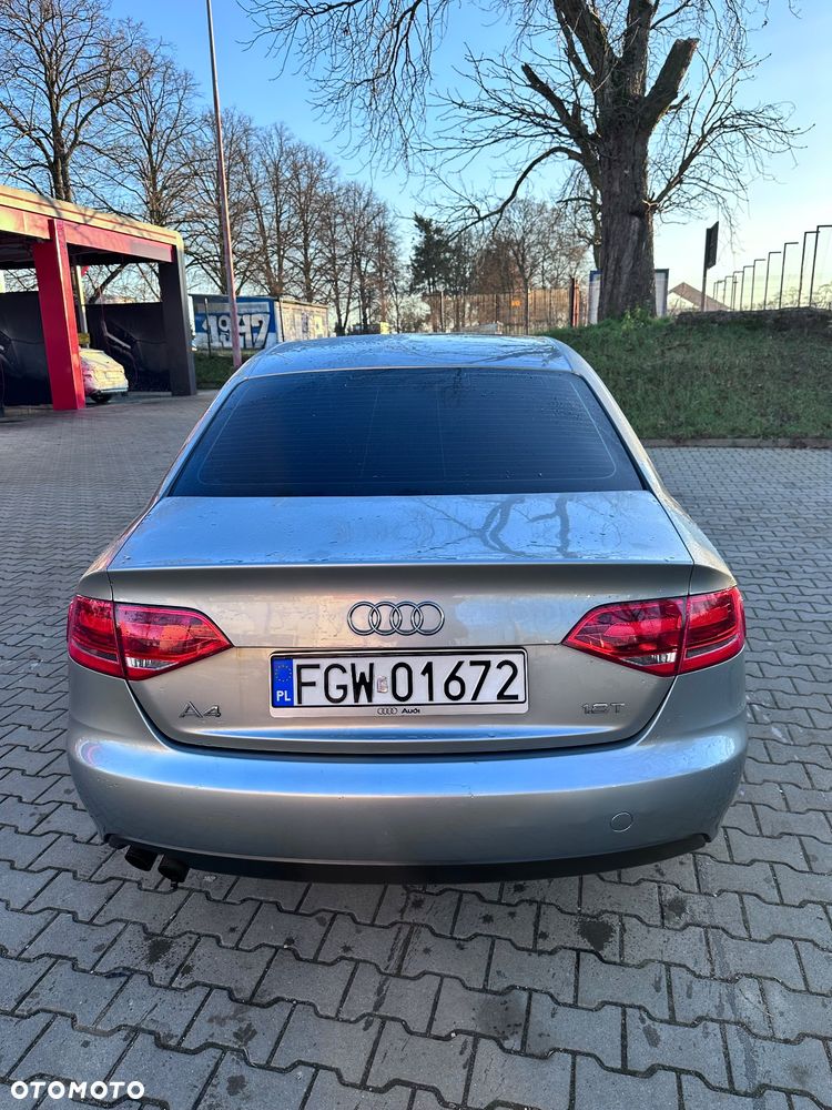 Audi A4 Avant - 4