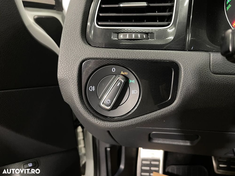 Volkswagen Golf - 20