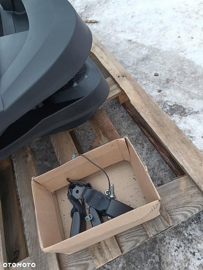 dacia sandero stepway iii 21r- fotel przód lewy prawy kanapa tył boczki uk - 3