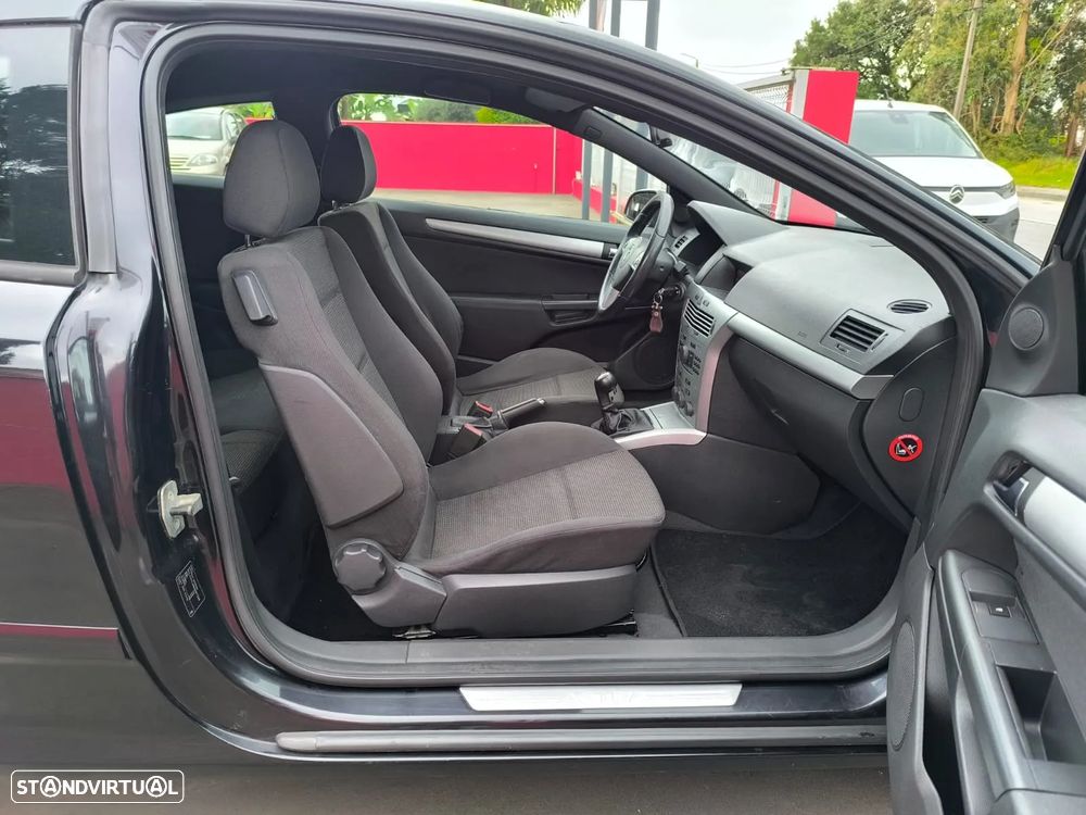 Opel Astra GTC 1.3 CDTI - 17