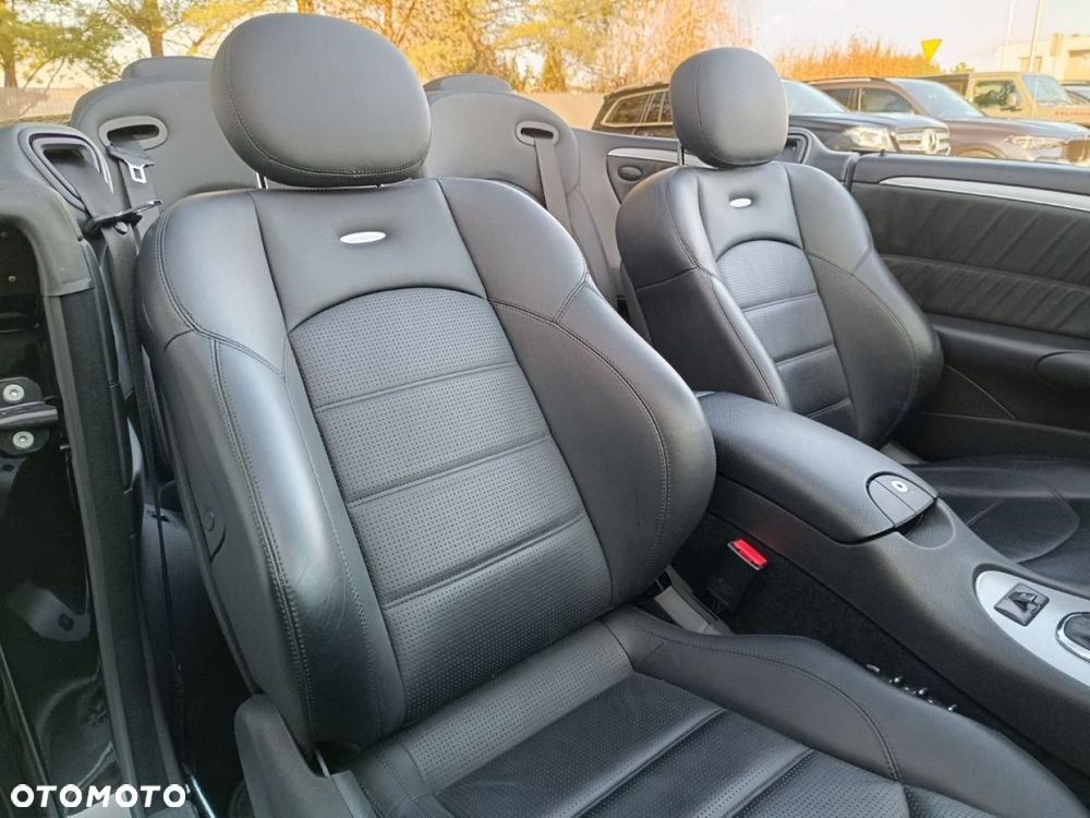 Mercedes-Benz CLK - 32