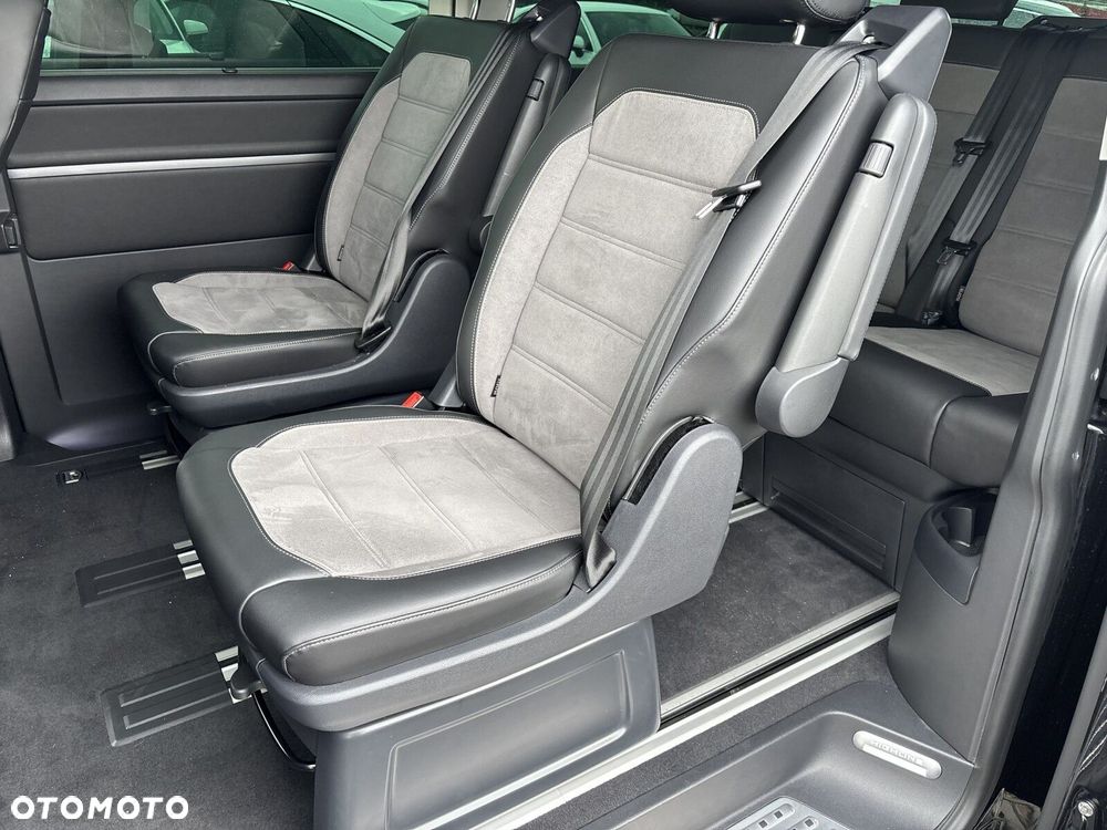 Volkswagen Multivan - 18
