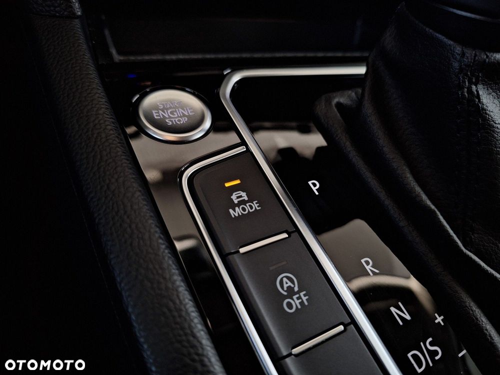 Volkswagen Passat 2.0 TSI Elegance DSG - 30