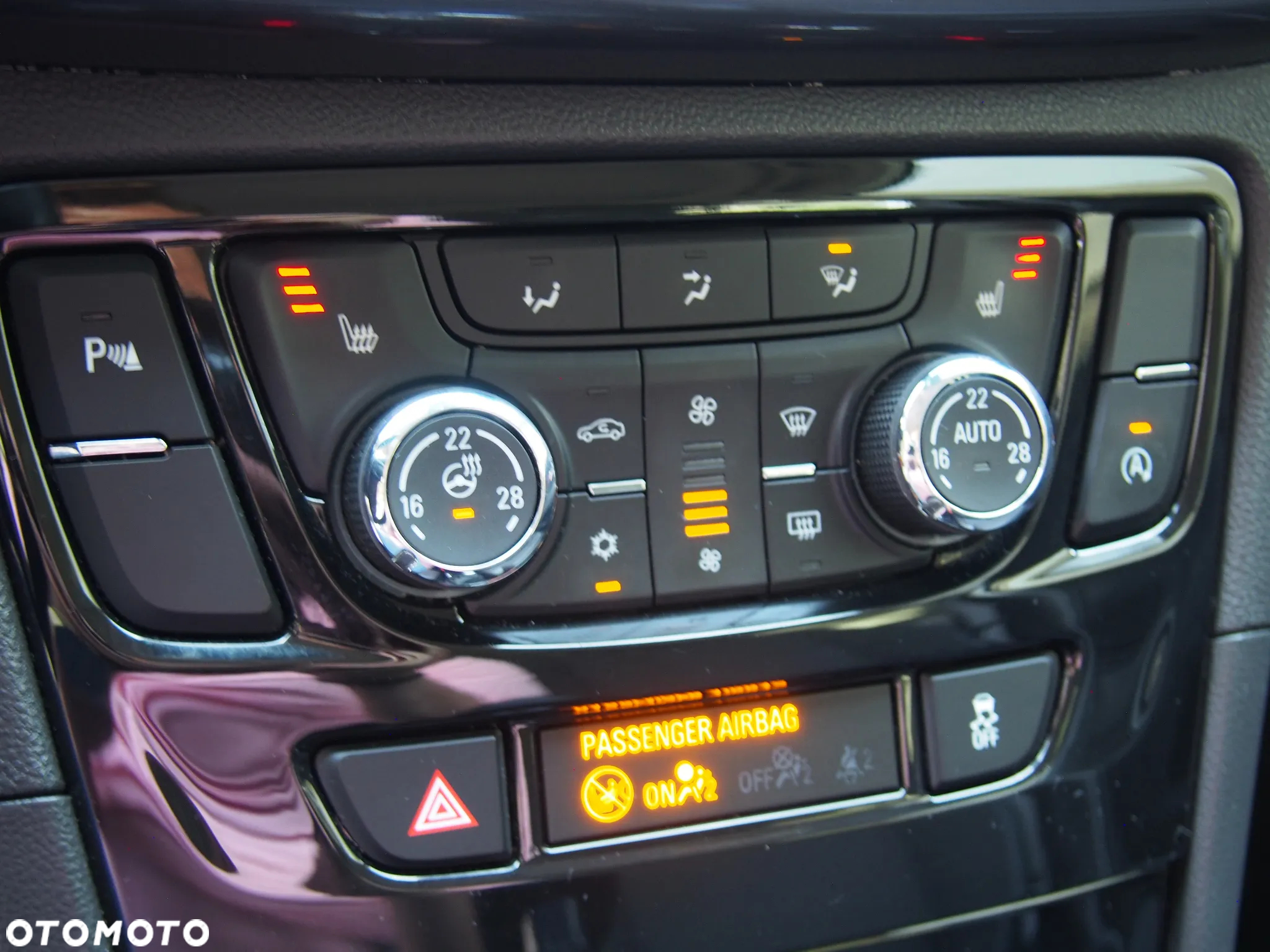 Opel Mokka X 1.6 CDTI Design Line S&S - 11