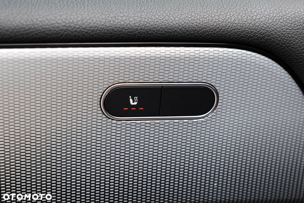 Mercedes-Benz GLB 200 Style 7G-DCT - 23