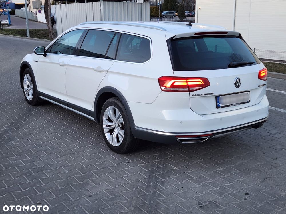 Volkswagen Passat 2.0 TDI SCR DSG 4Motion Business - 3