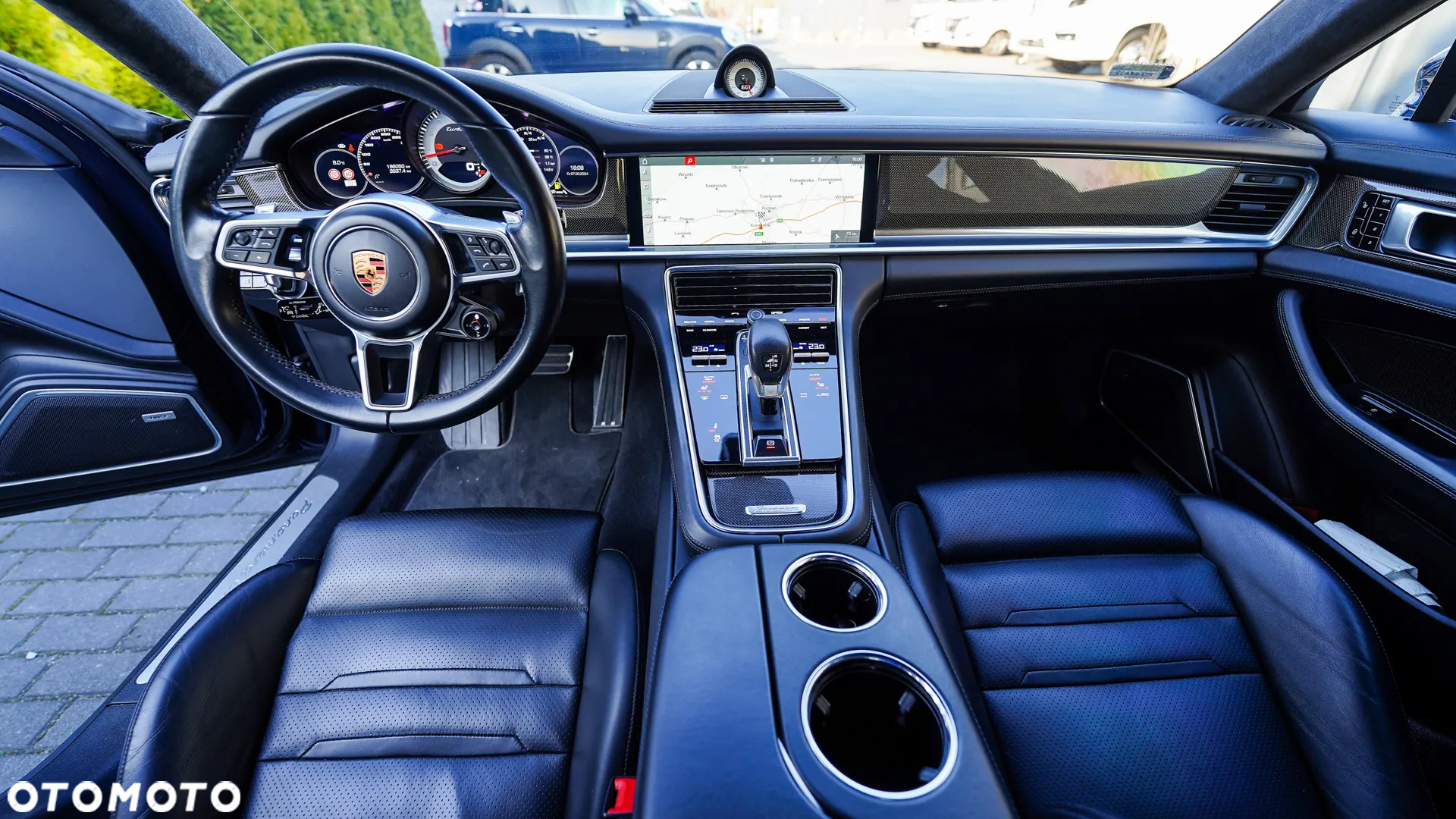 Porsche Panamera Turbo - 34