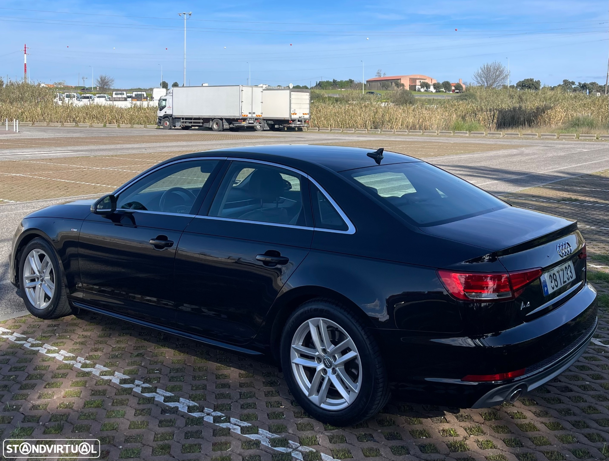 Audi A4 2.0 TDI S-line - 3