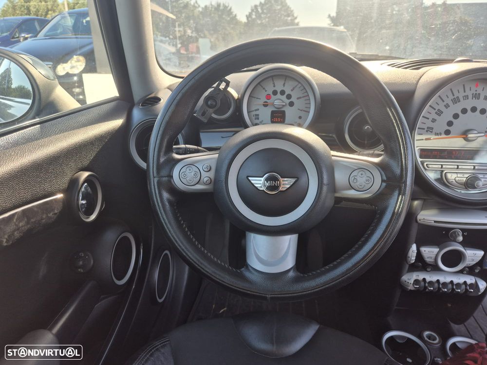 MINI Clubman Cooper D - 16