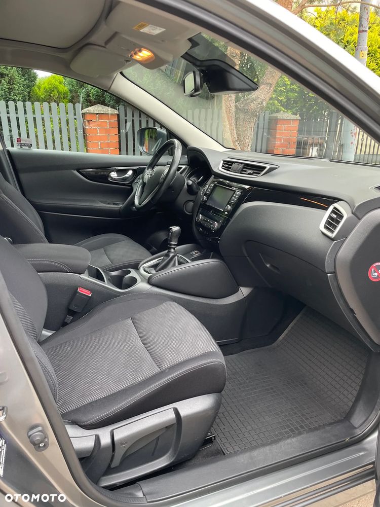 Nissan Qashqai 1.2 DIG-T N-Connecta EU6 - 12