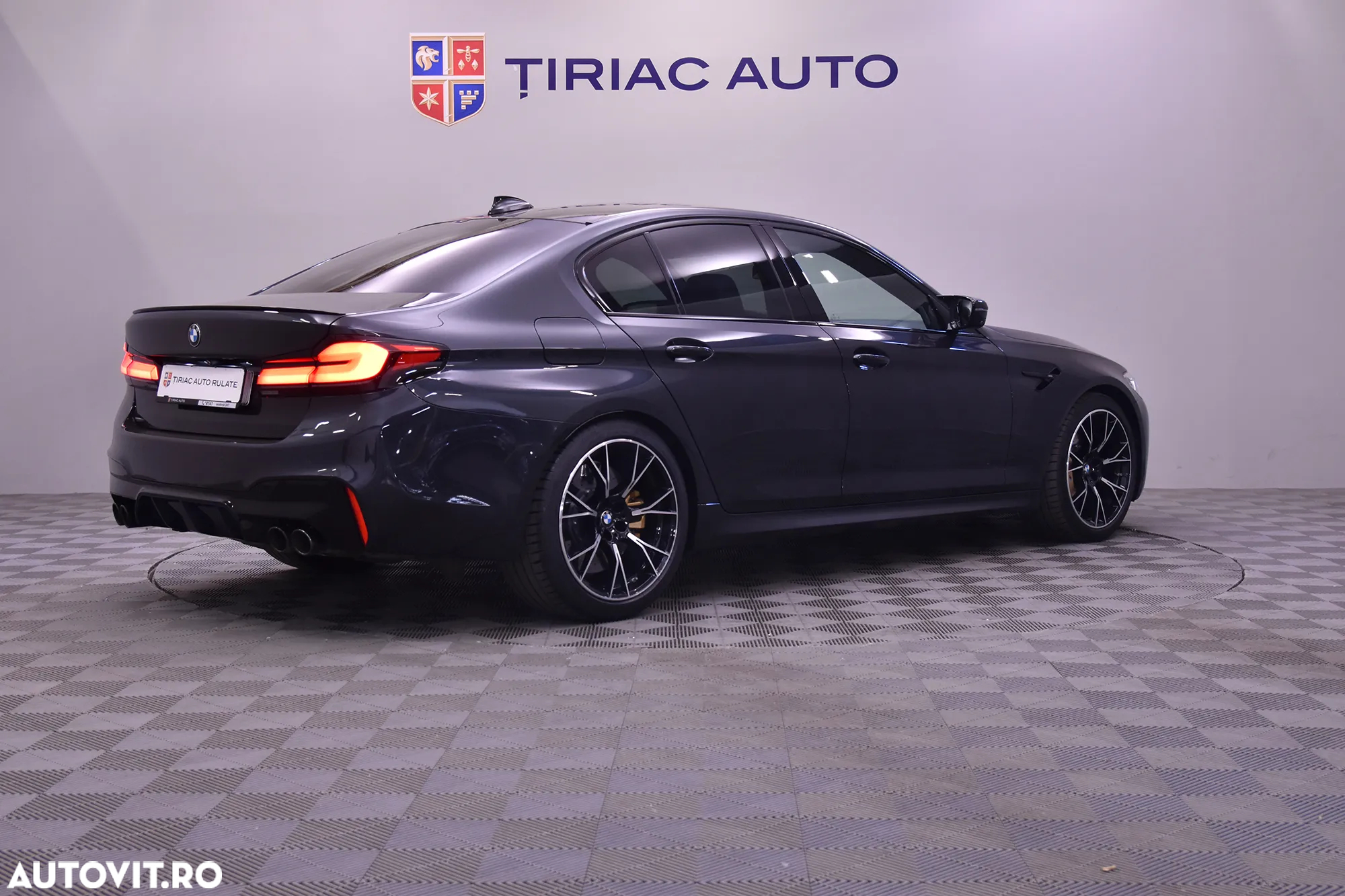 BMW M5 AT - 5