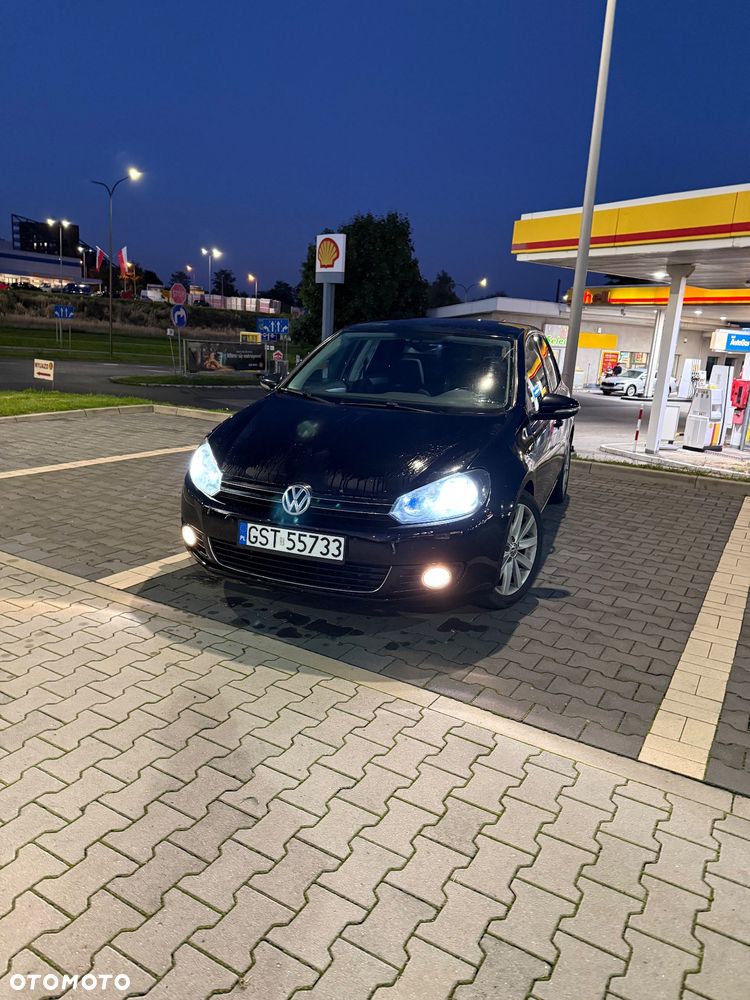 Volkswagen Golf - 1