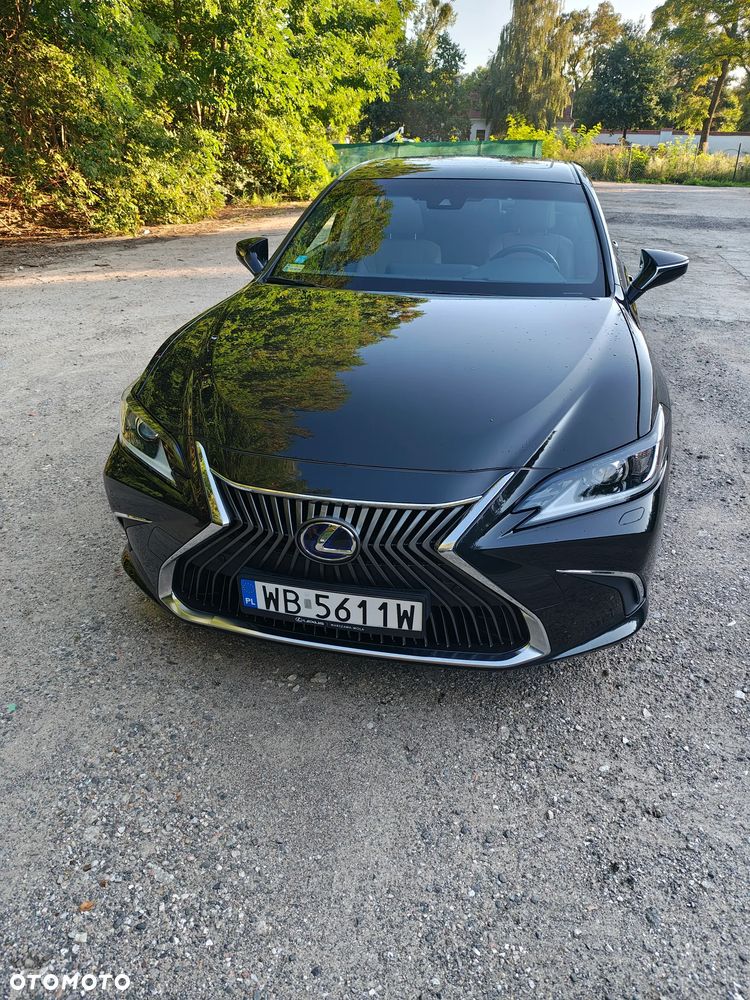 Lexus ES 300h Business Edition + - 2