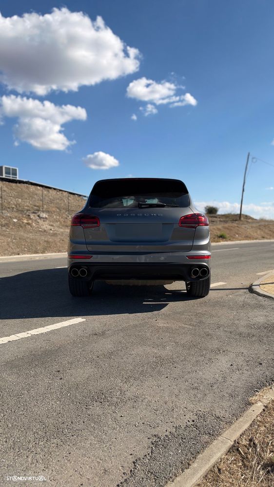 Porsche Cayenne S - 5