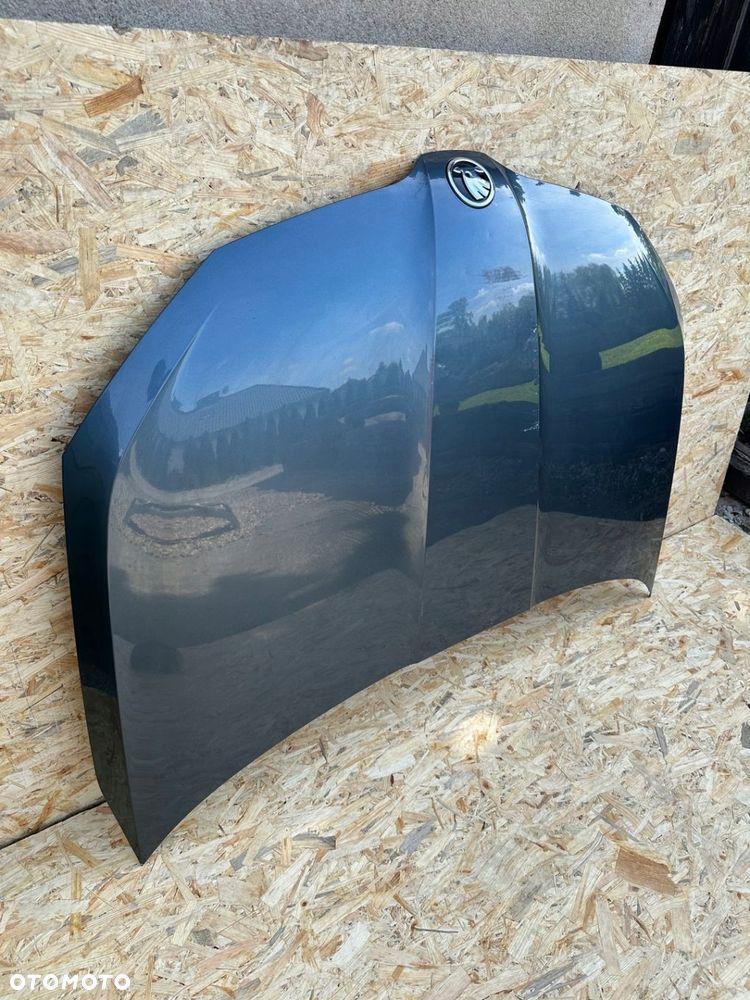 Skoda Fabia III 6V maska pokrywa silnika oryginalna 6V0 - 2