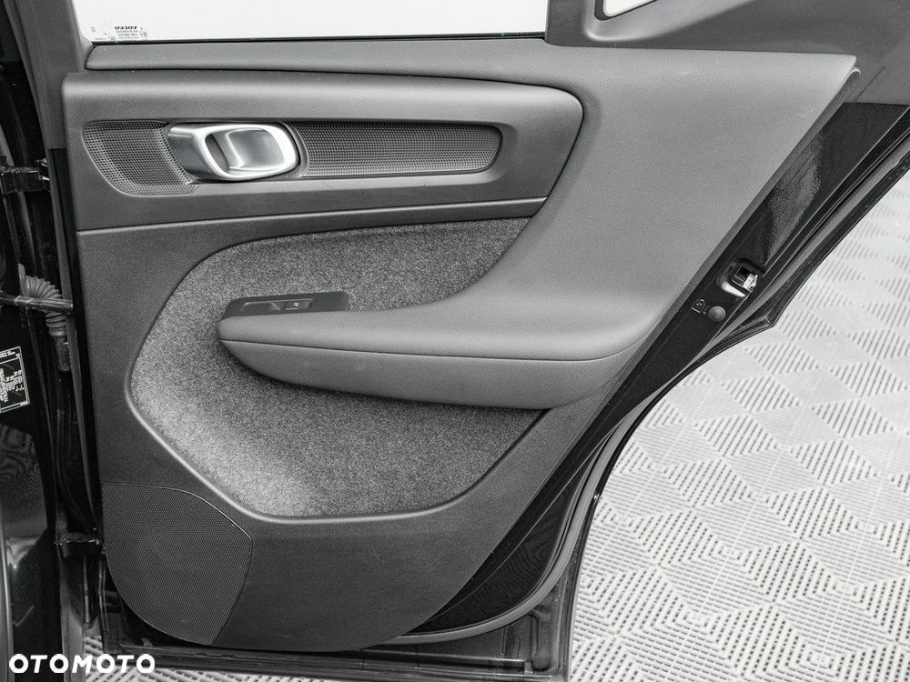 Volvo XC 40 B4 Core - 29