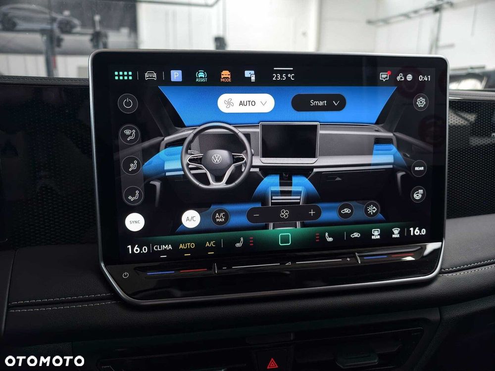 Volkswagen Tiguan - 27